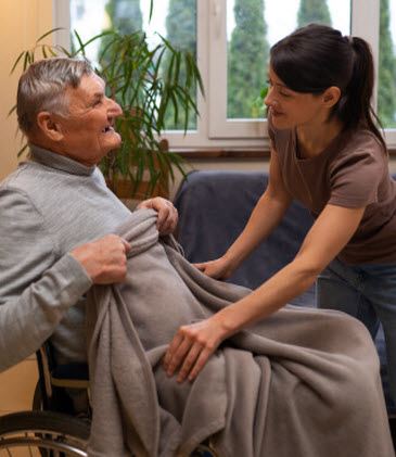 Prácticas Saludables para el Cuidado No Formal de Adultos Mayores